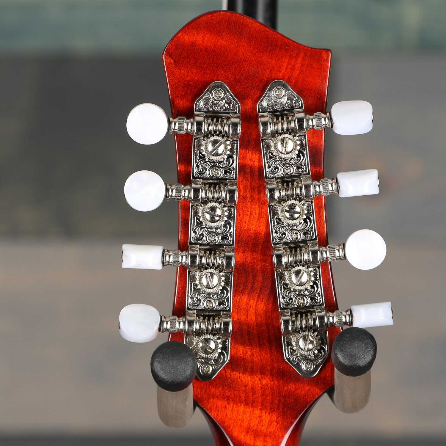 Eastman MD604 A-Style Classic Oval Hole Mandolin w/Case