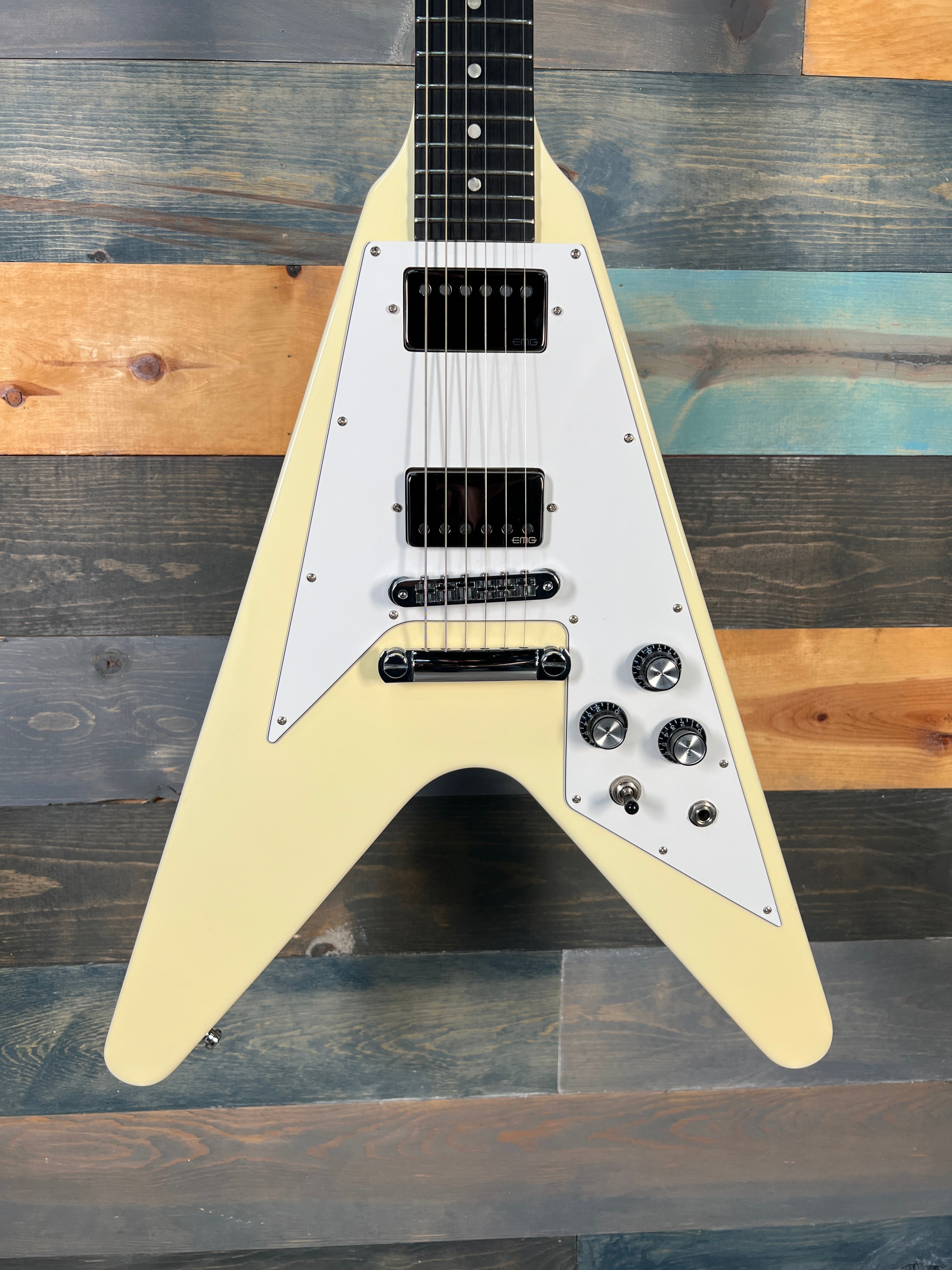 USED 2008 Gibson Flying V - Alpine White EMG HET SET