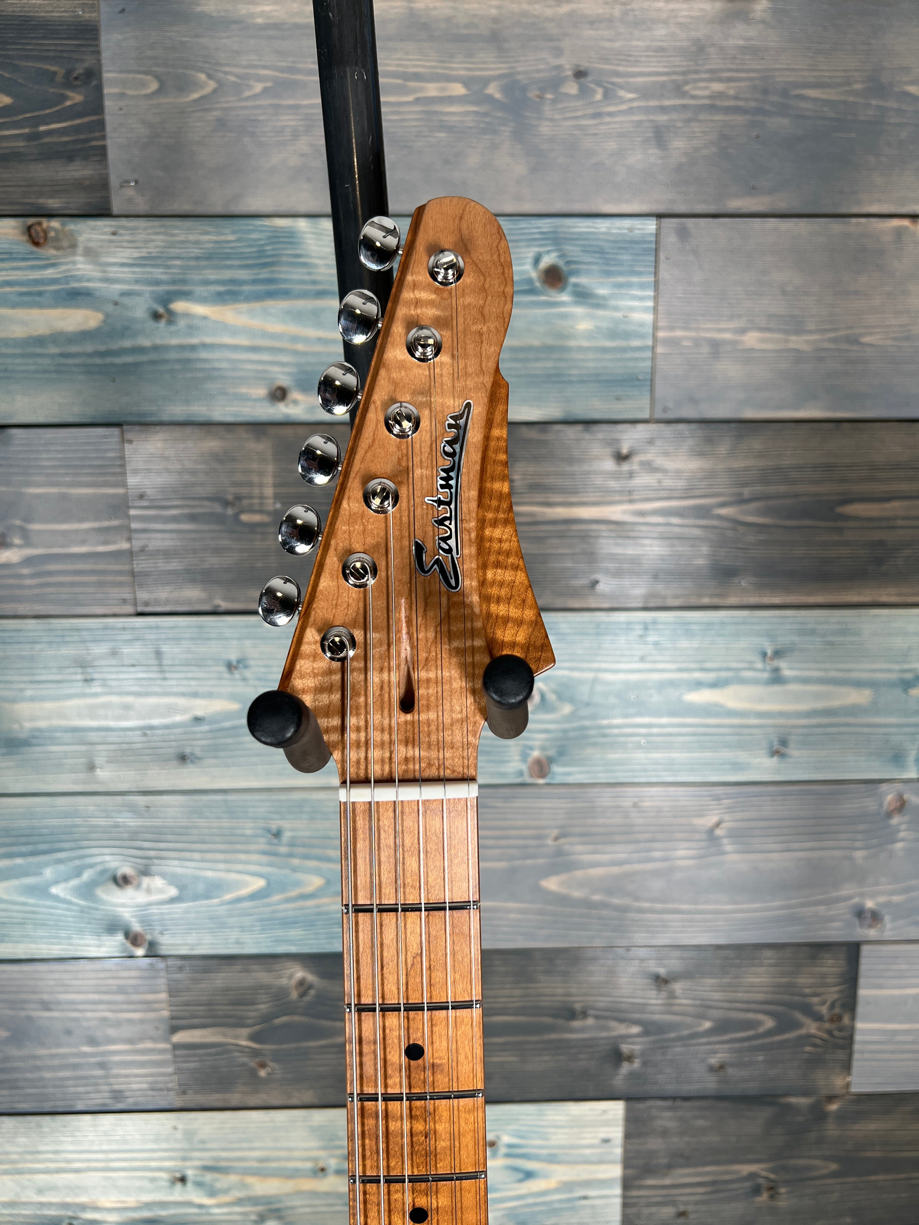 Eastman D'Ambrosio Series DC '54 Electric Guitar - Vintage White