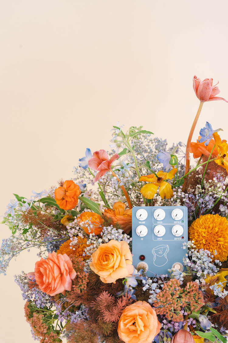 JHS Artificial Blonde Artist Signature Madison Cunningham Vibrato Pedal