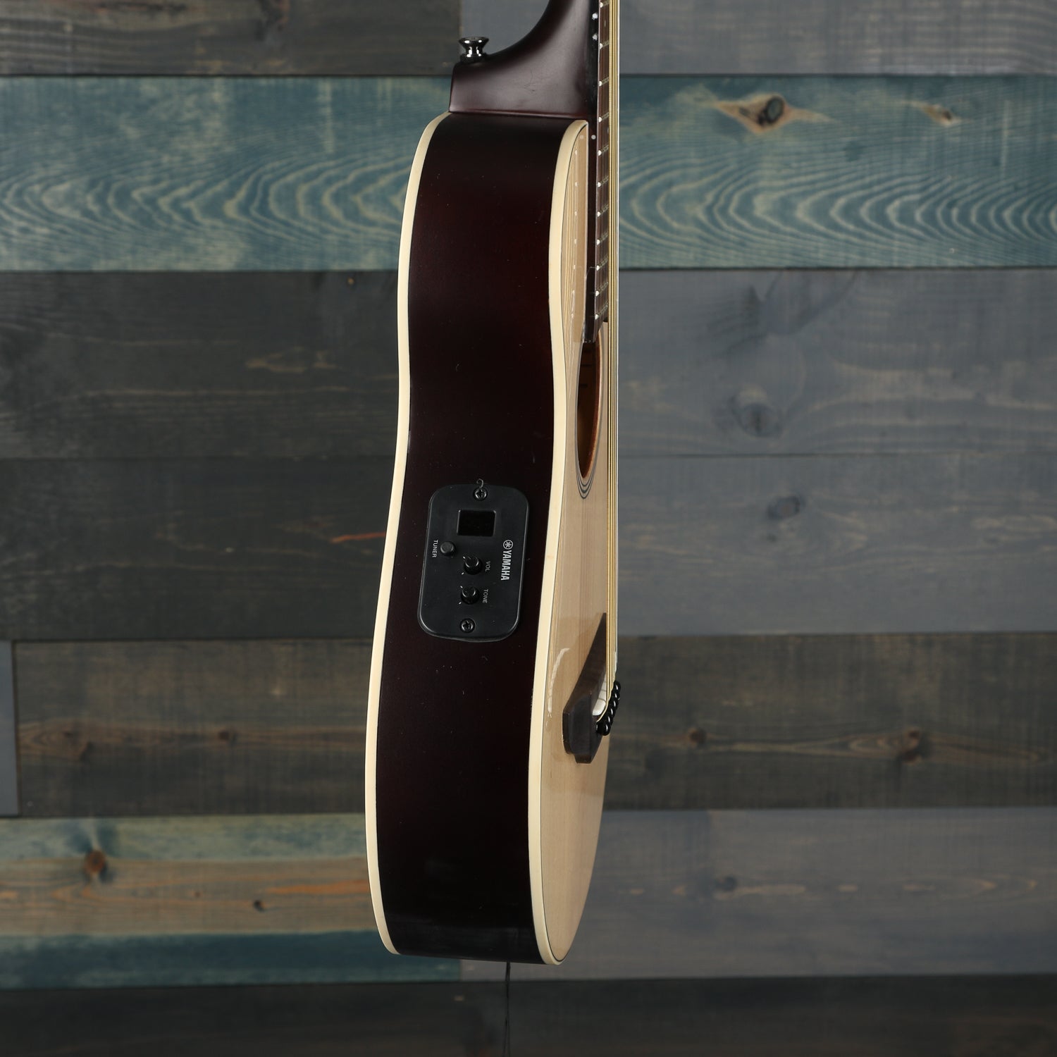 Yamaha APXT2 3/4 Thinline A/E Cutaway Guitar - Natural